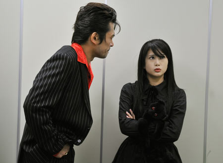 映画「悪夢のエレベーター」に出演した佐津川愛美さん。ゴスロリ少女「カオル」を演じます。